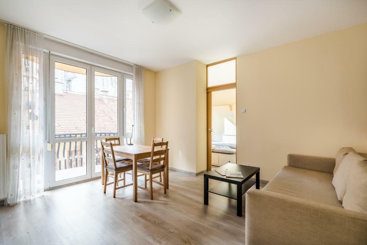 Bpr Vivid Downtown Vibe With Balcony Appartamento