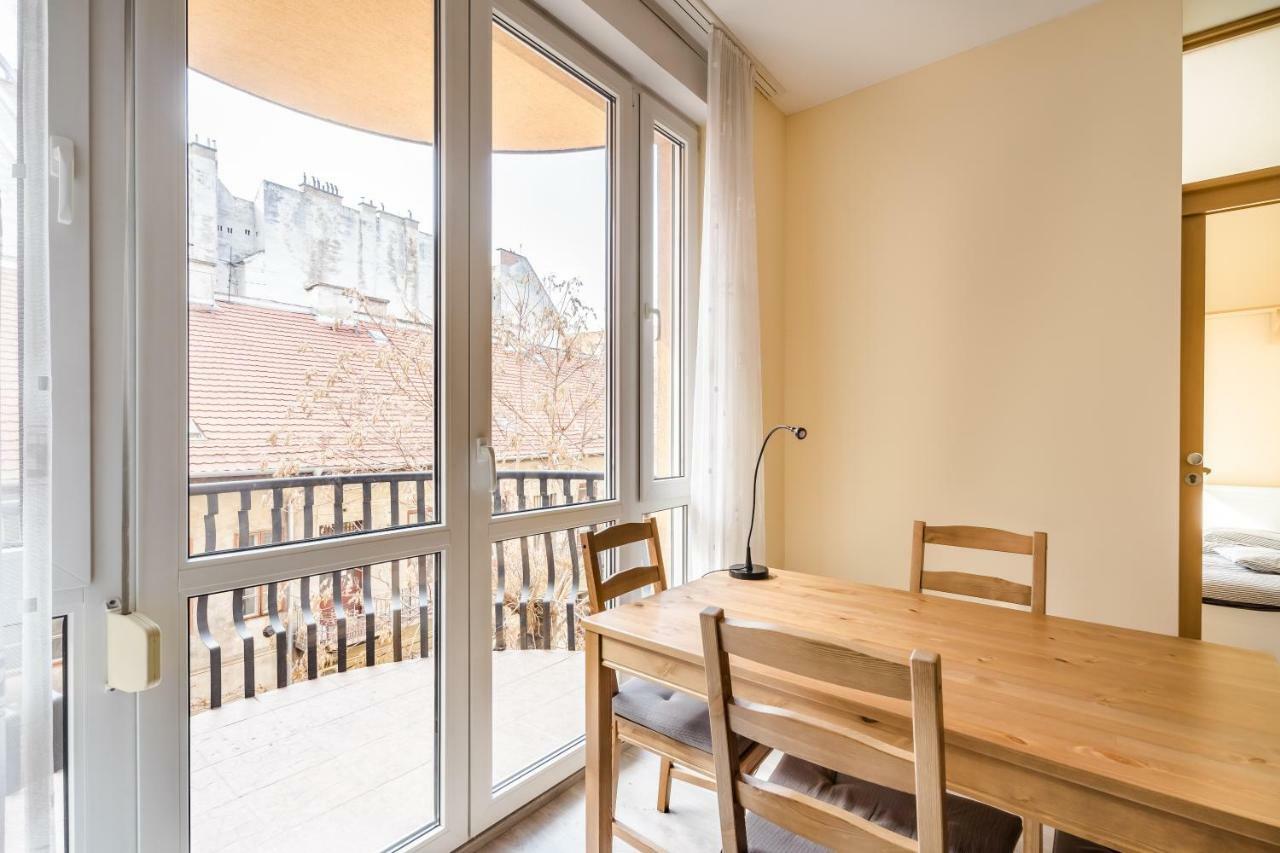 Bpr Vivid Downtown Vibe With Balcony Appartamento Budapest