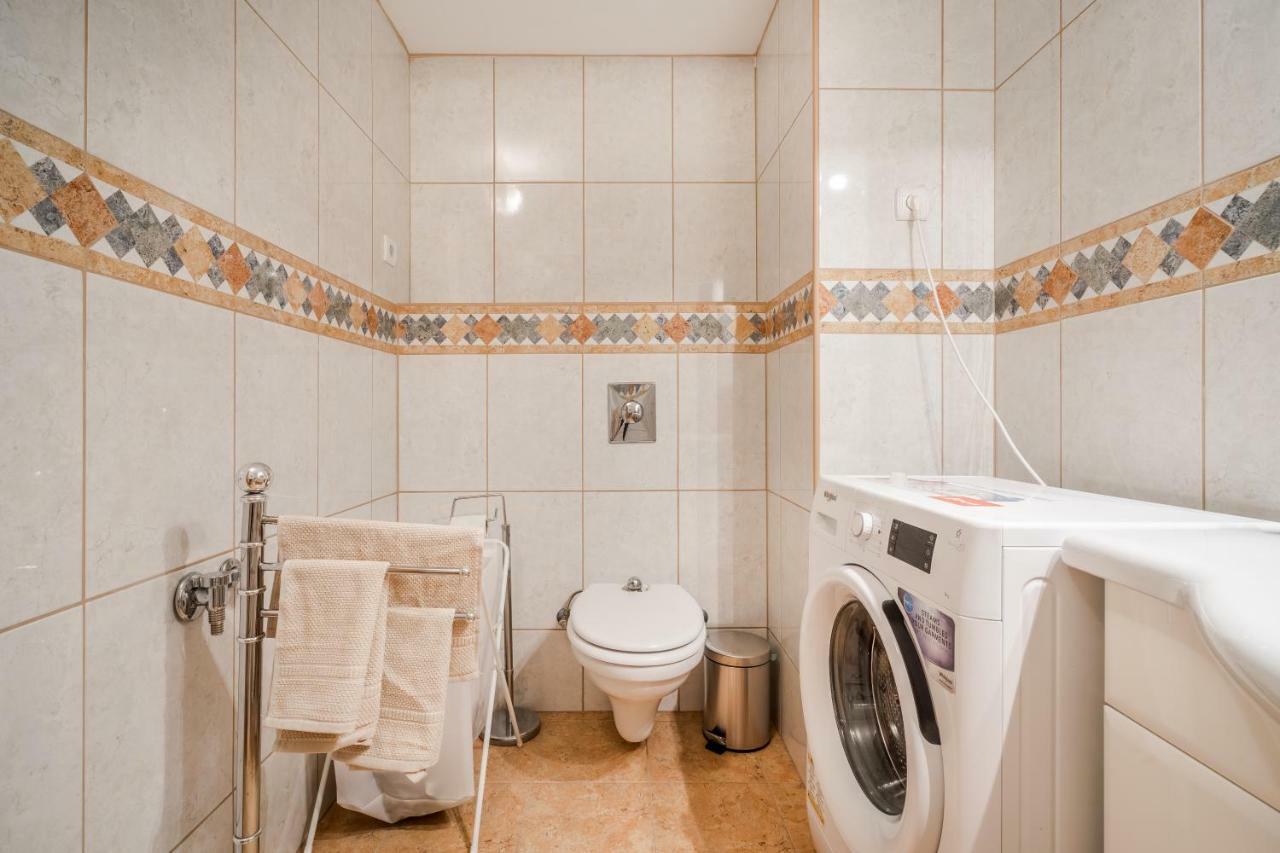 Appartement Bpr Vivid Downtown Vibe With Balcony